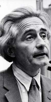 Sef Imkamp, Dutch politician., dies at age 88